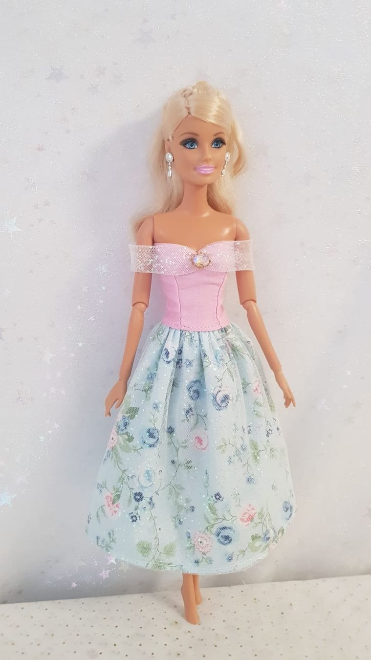 Poupées: Barbie Kleid – Neuf (Voir description) à Lachen SZ par Sakura4hime 1