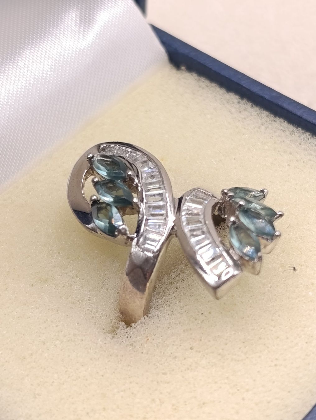 Ringe: Vintage versilberte Ring mit Schmucksteine Top – Gebraucht aus Steffisburg von 1.Schmuckschatulle 2