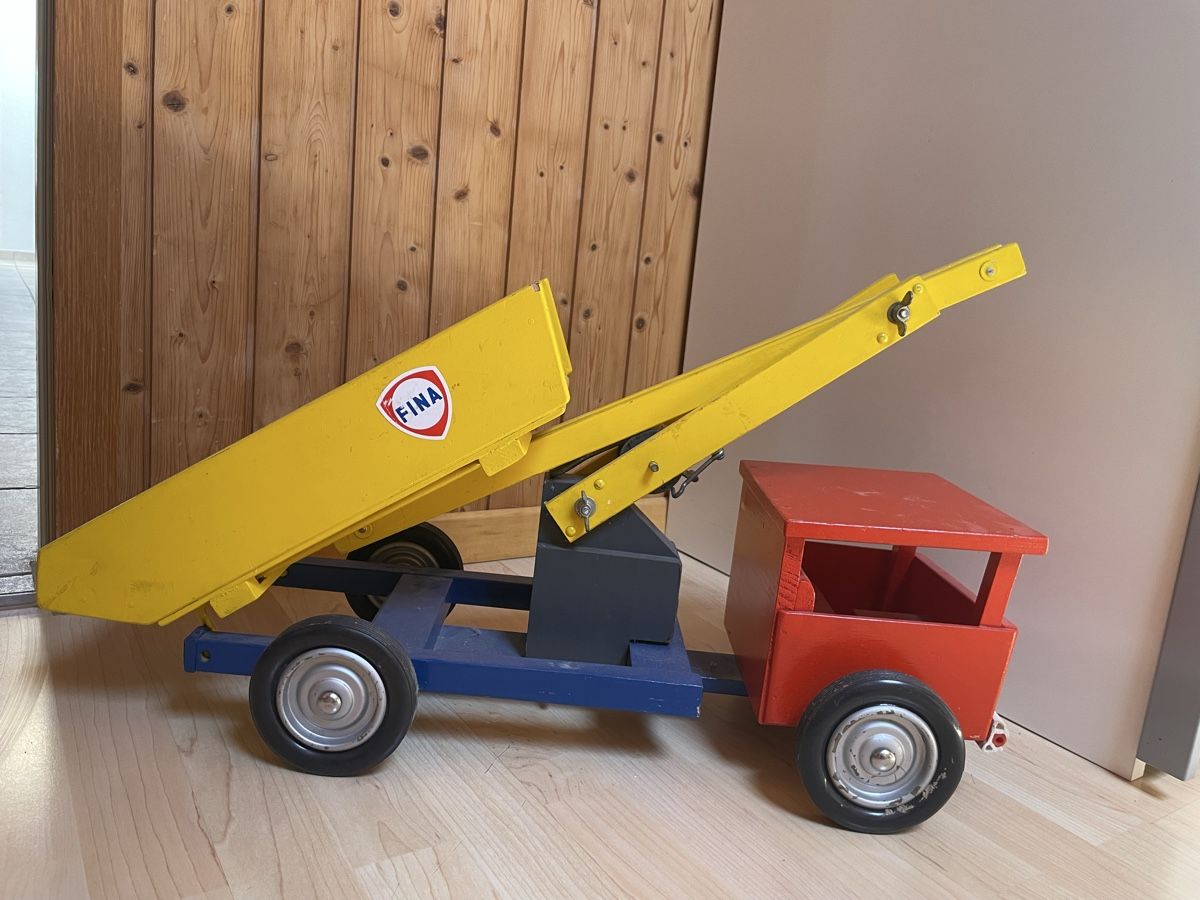 Wisa Gloria Giocattoli: Lastwagen von Wisa Gloria – Usato da Moosleerau venduto da kat_n9qs