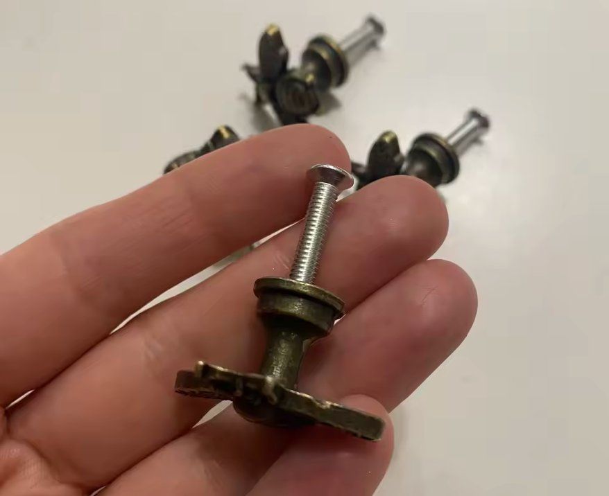 Eisenwaren: 18x Schubladengriffe in Bienenform – Neu und originalverpackt aus Lausanne von batishop 1