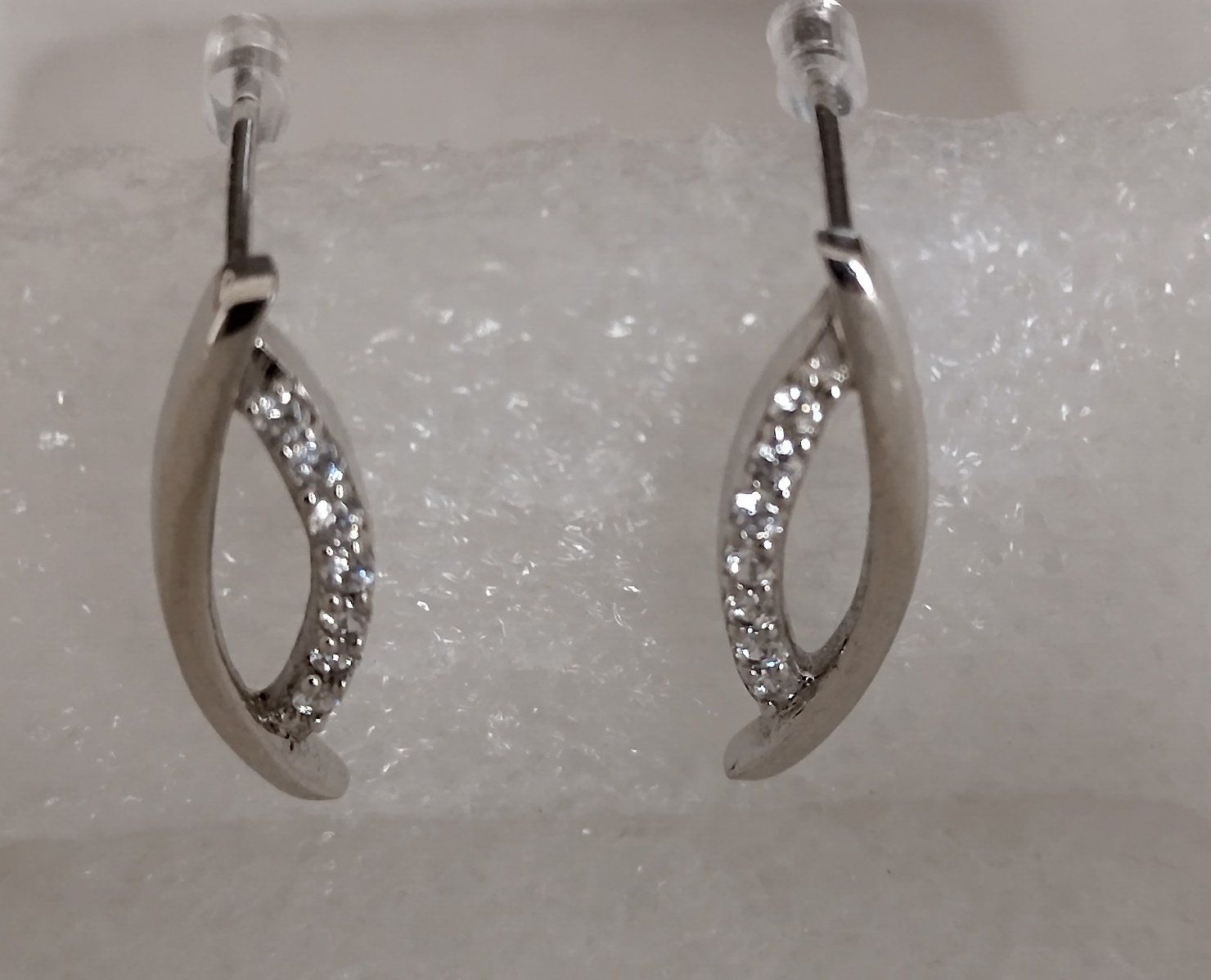 Ohrringe & -stecker: OHRRINGE MIT GLITZER SILBER 925 – Gebraucht aus Romanshorn von BoutiqueA
