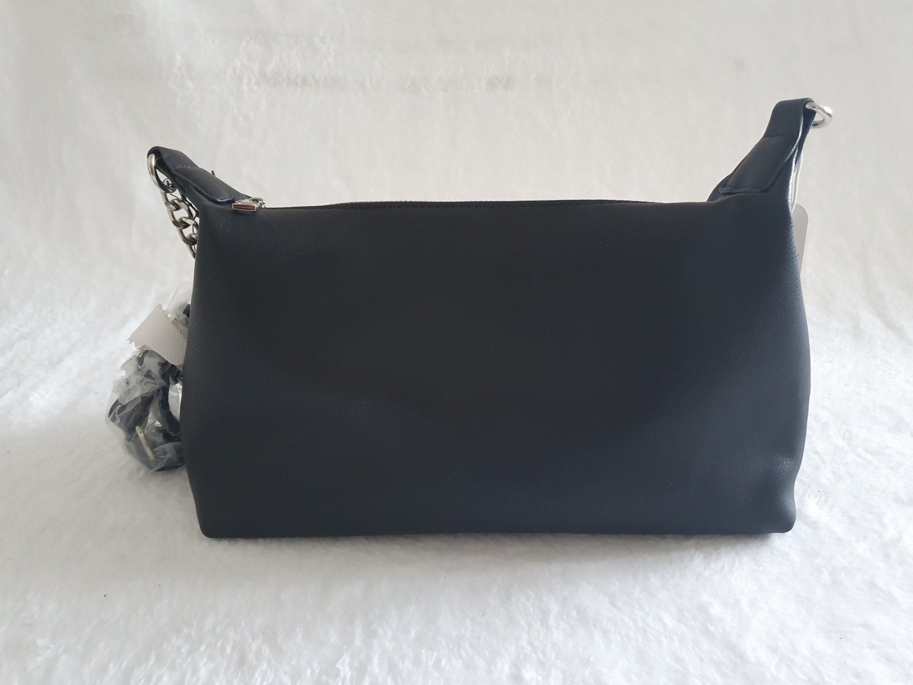 Borse da donna: Schwarze Umhängetasche - Neu! – Nuovo e nell'imballaggio originale da Abtwil AG venduto da MaVo.0710 2