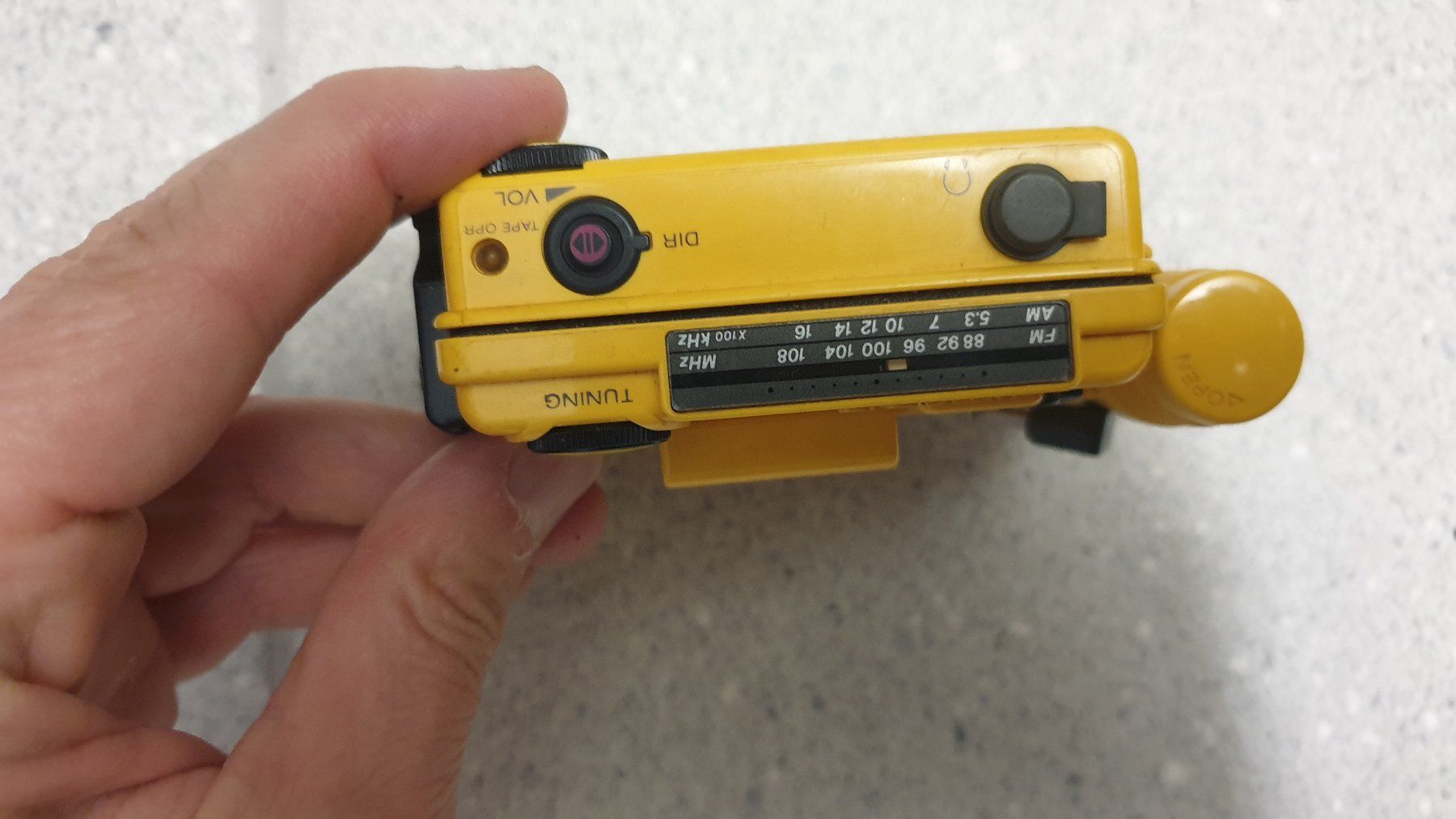 Sony Lettore multimediale portatile: SONY Solar Walkman WM-F107 – Usato da Stäfa venduto da Supertramp73 3