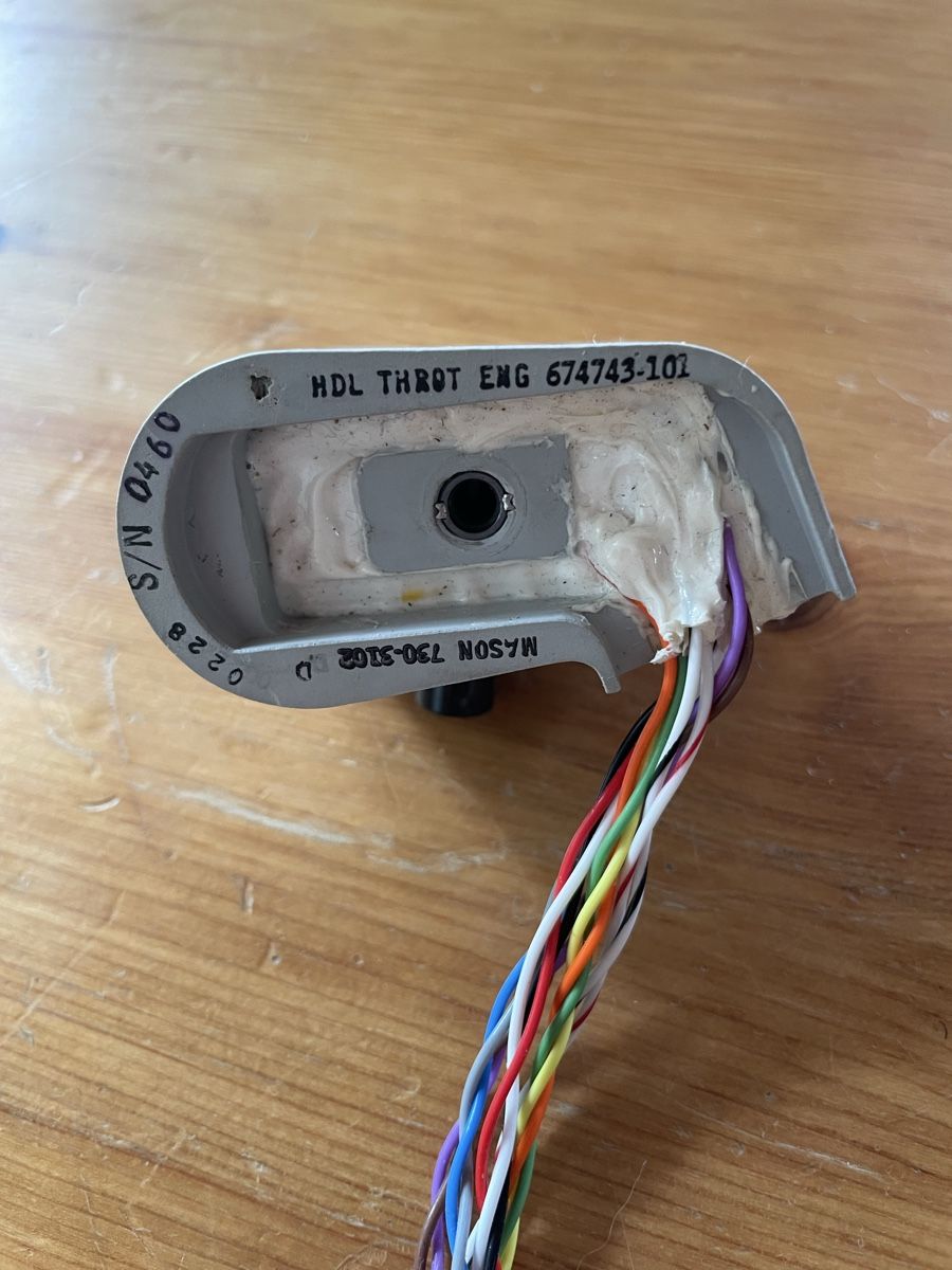 Misurare: Throttle Control Unit US Militär - Jet – Nuovo (secondo la descrizione) da Erlen venduto da Mirageiii 6