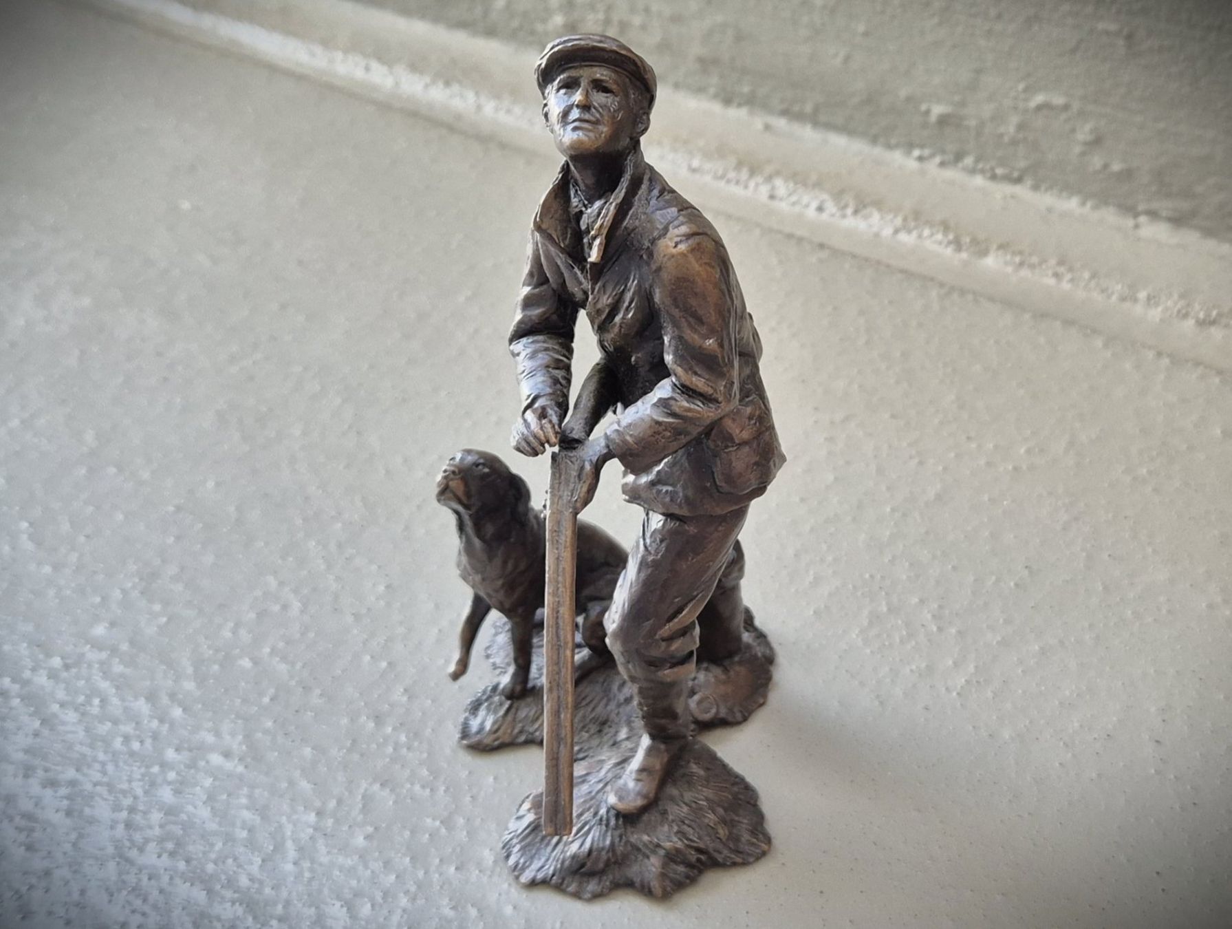 Statuette: Bronzefigur: Jäger mit Hund – Usato da Zürich venduto da brinkosos 4