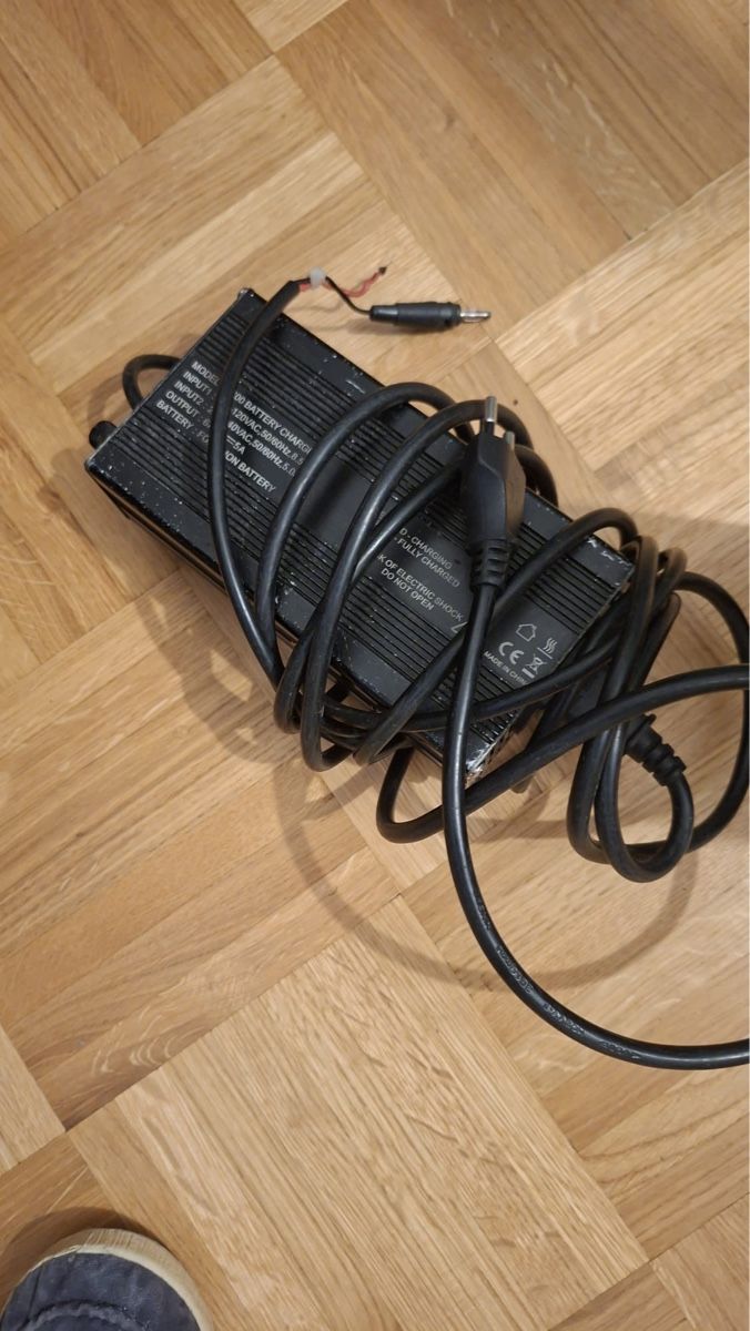 Veicoli elettrici: Akku (Scooter) – Usato da Allschwil venduto da selake990673 3