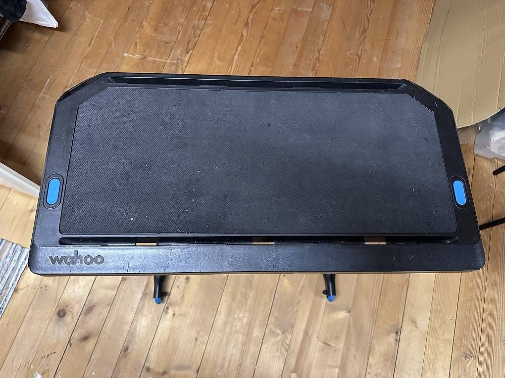 Hometrainer: Wahoo Kickr Desk – Usato da Zell ZH venduto da NIGUL 3