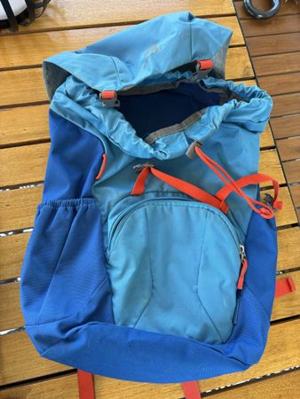 Deuter Wanderrucksack Kinder blau guter Zustand