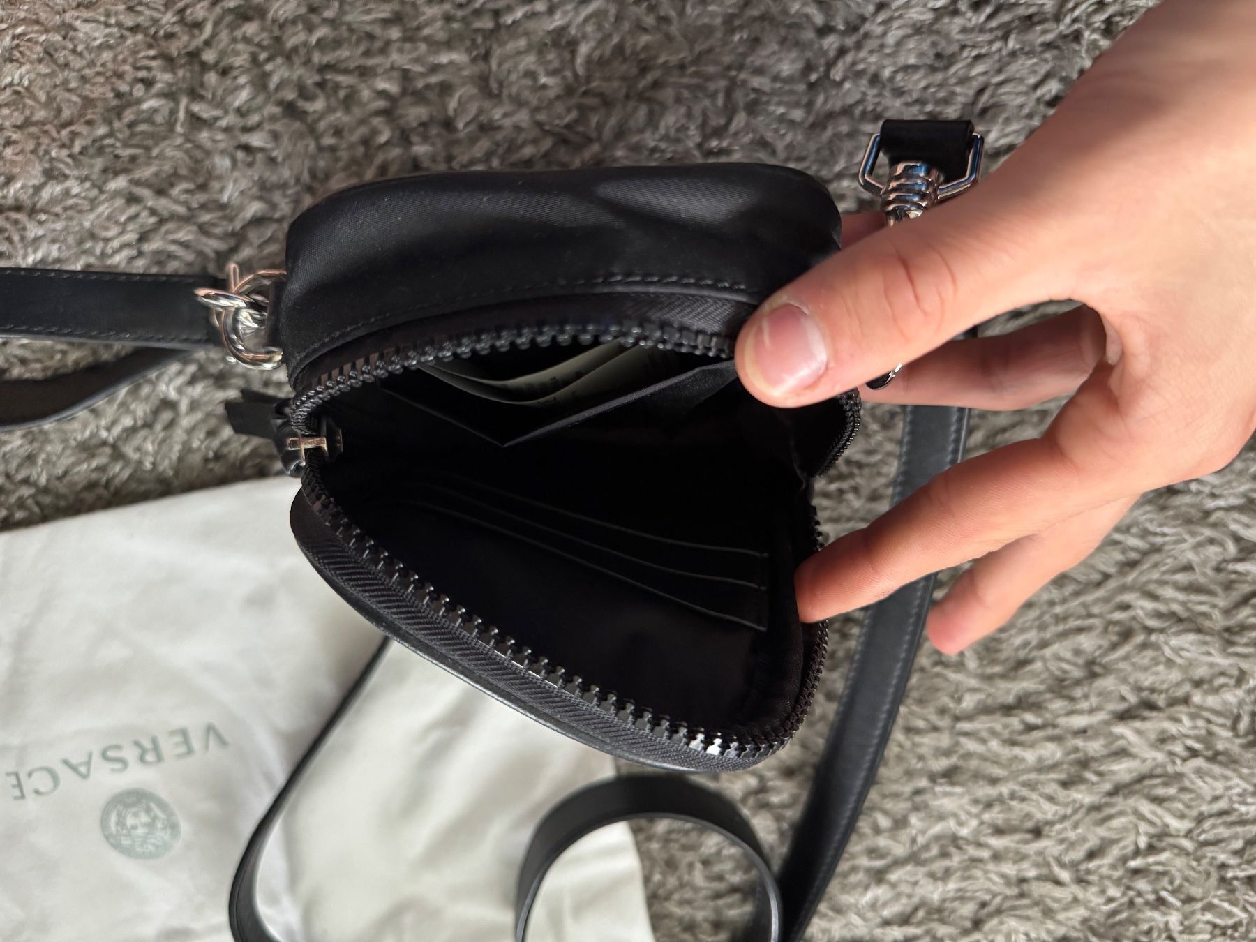 Versace Borse: Versace Umhängetasche – Usato da Löhningen venduto da santafe06 2