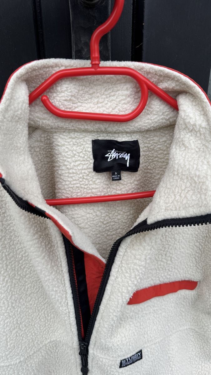 Stüssy Giacche: stüssy fleece Jacke – Usato da Speicherschwendi venduto da sen_r6wk