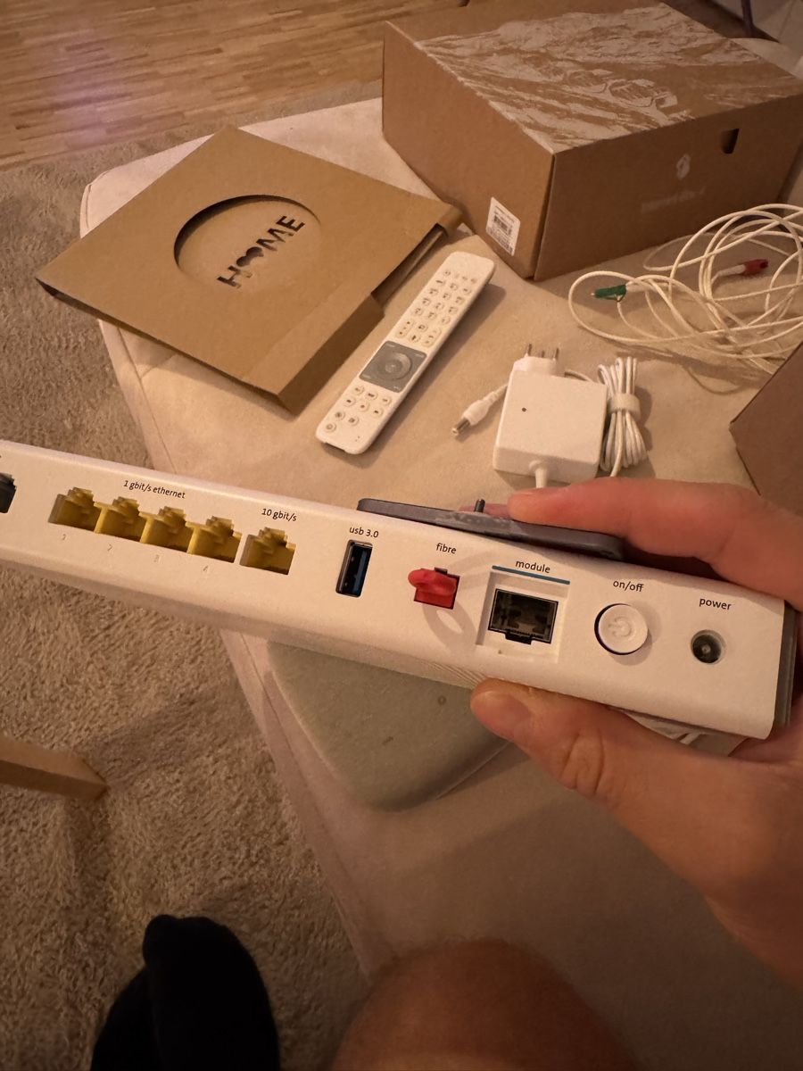 Swisscom Modem & Router: Swisscom Internet Box 4 + TV Box 21 Bundle – Usato da Baar venduto da Tailanjet 5