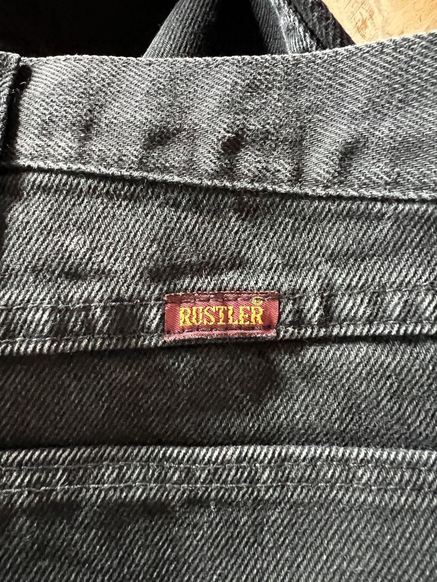 Jeans: Rustler Jeans, Schwarz, Gr. 44x30, Herren – Usato da Lurtigen venduto da jun_7s7k 1