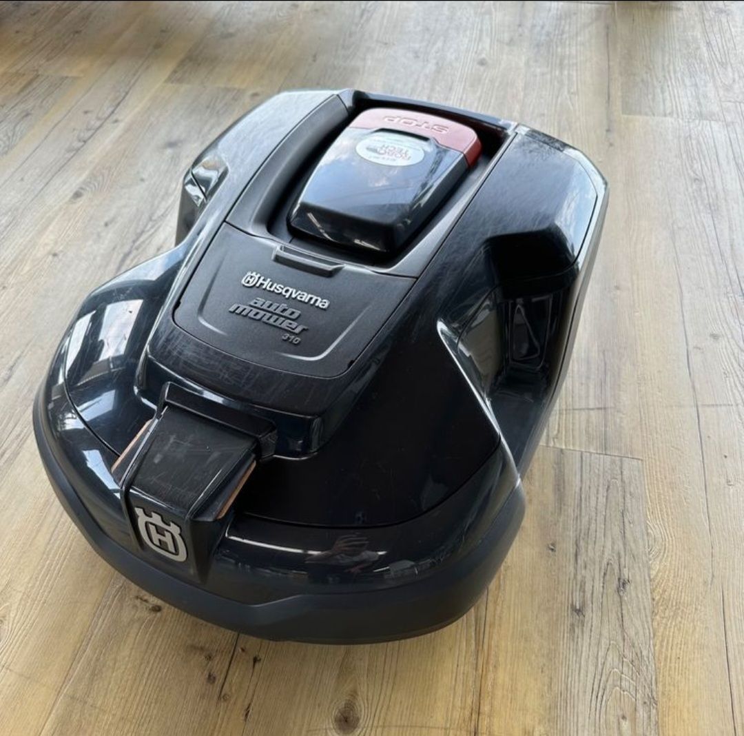 Husqvarna Tagliaerba: Husqvarna Automower 310 – Difettoso da Rüschlikon venduto da Domi7