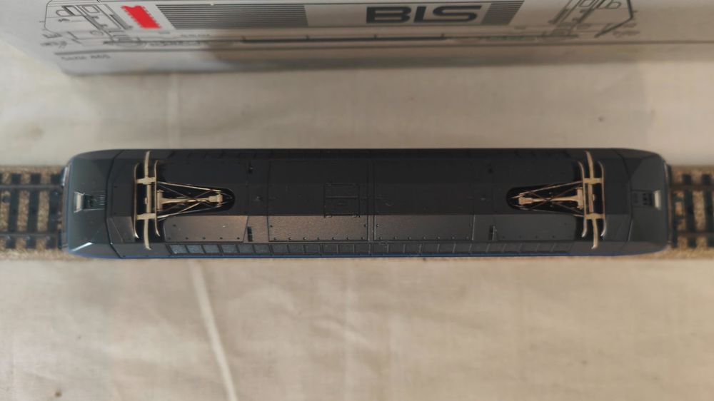 Märklin Modelleisenbahnen: Märklin 39606, Re 465 BLS, Delta – Gebraucht aus Thun von bis_mg82 3