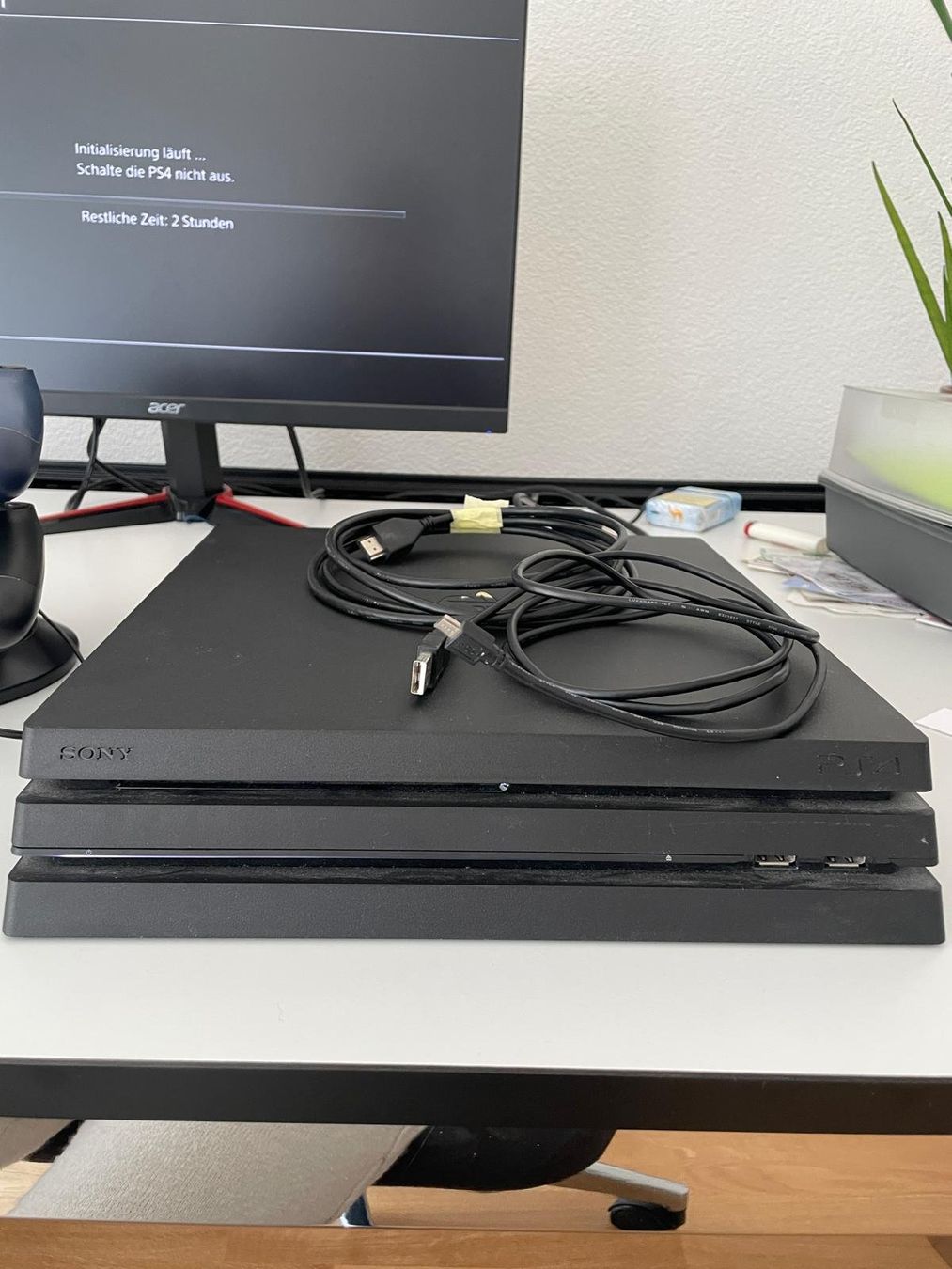 Sony Konsolen: Sony PS4 Pro 1TB + 2 Controller inkl. Ladestation + 12 Games – Gebraucht aus Grenchen von buuliaan 1