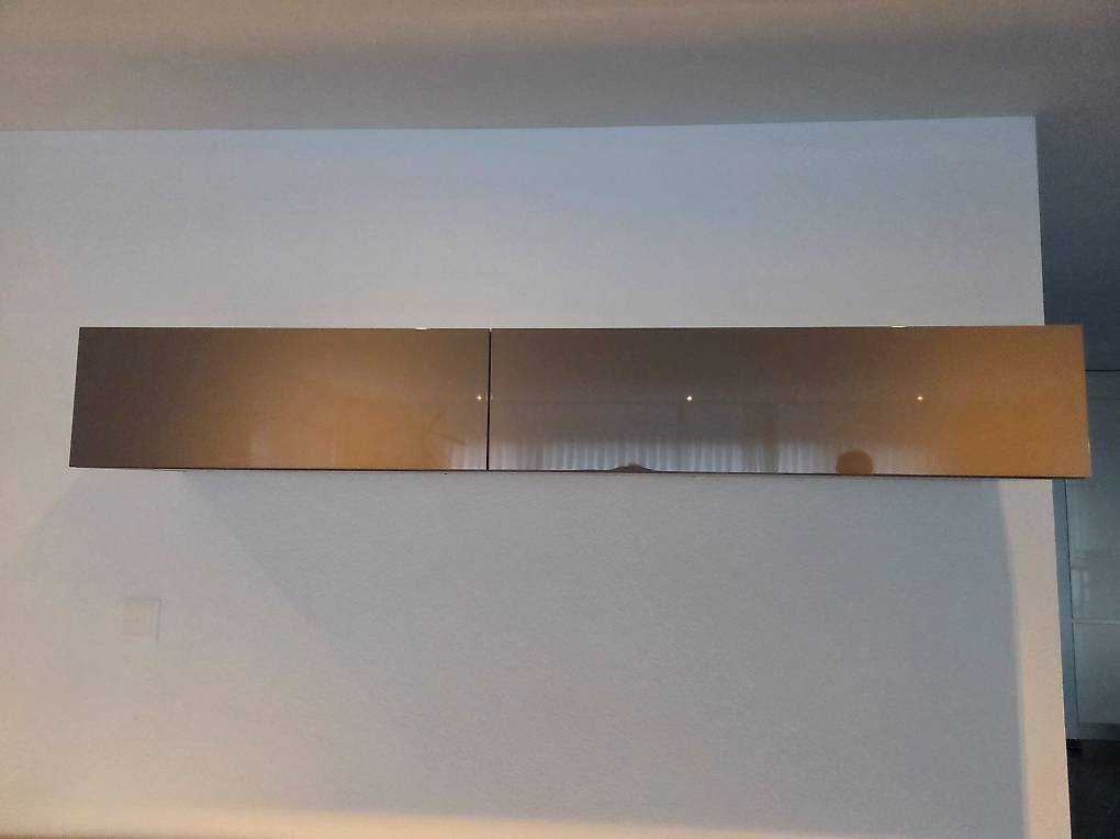 Scaffali: Hängeelement – Usato da Lömmenschwil venduto da Nsvenja 1