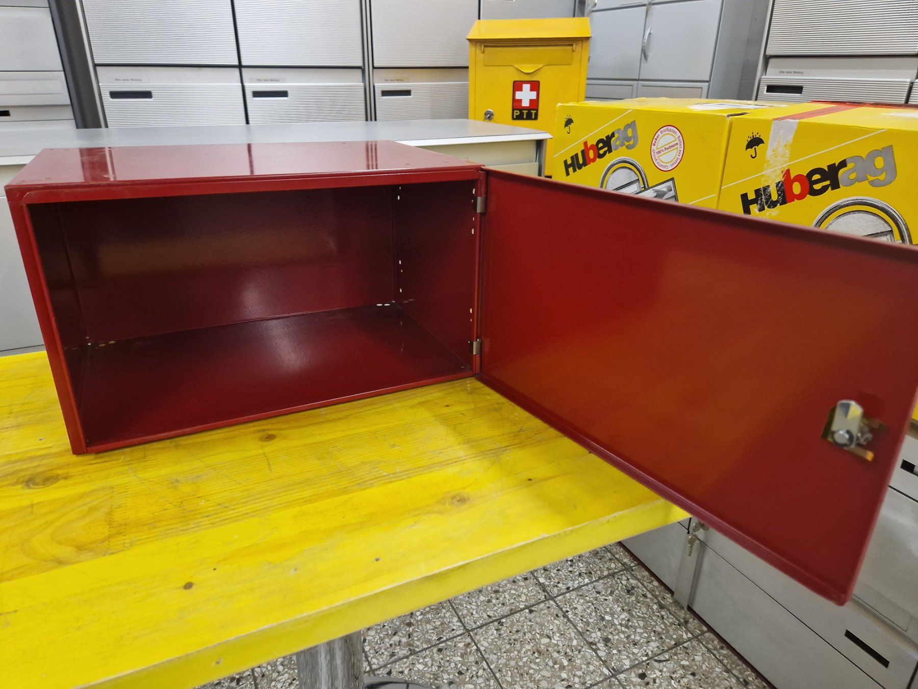 Kit di pronto soccorso: Alu Kasten – Usato da Wiler b.Utzenstorf venduto da bamaa-shop 4