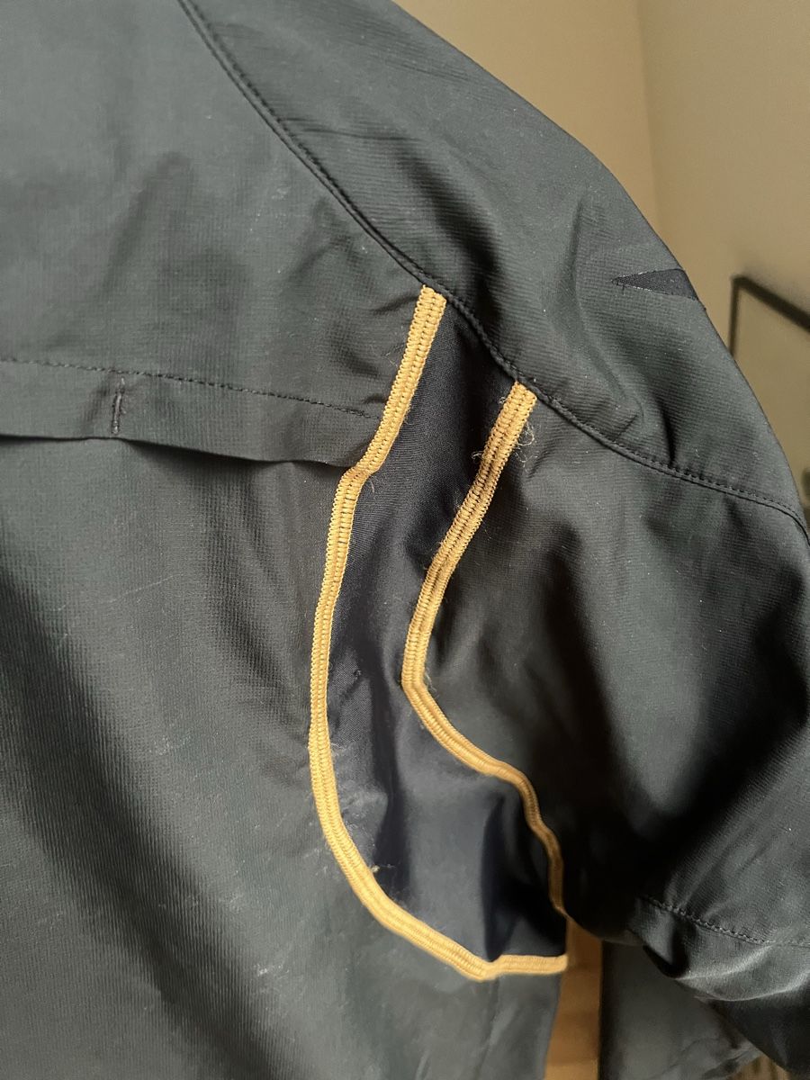 Giacche: Asics Jacke – Usato da Zürich venduto da bru12 9