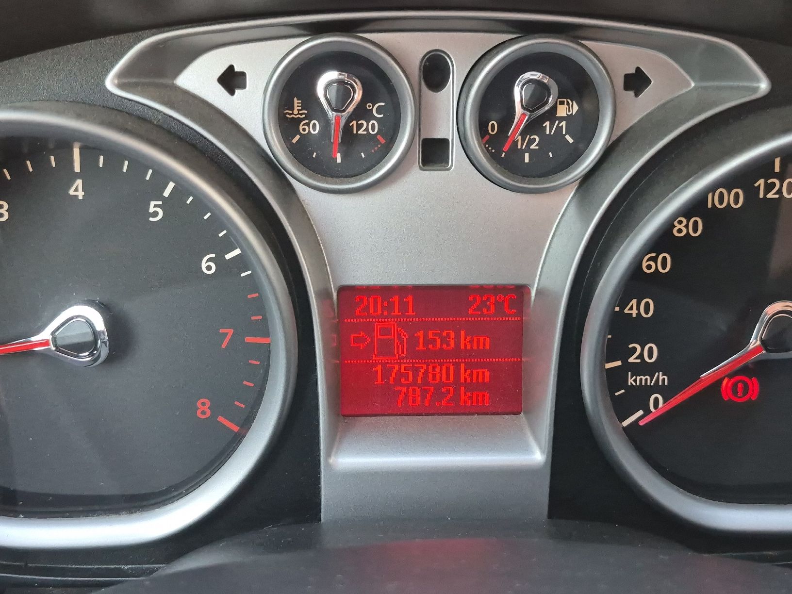 Ford Automobili: Ford Focus 1.6i 16V 06.2009 – Usato da Veltheim AG venduto da Cat12 6