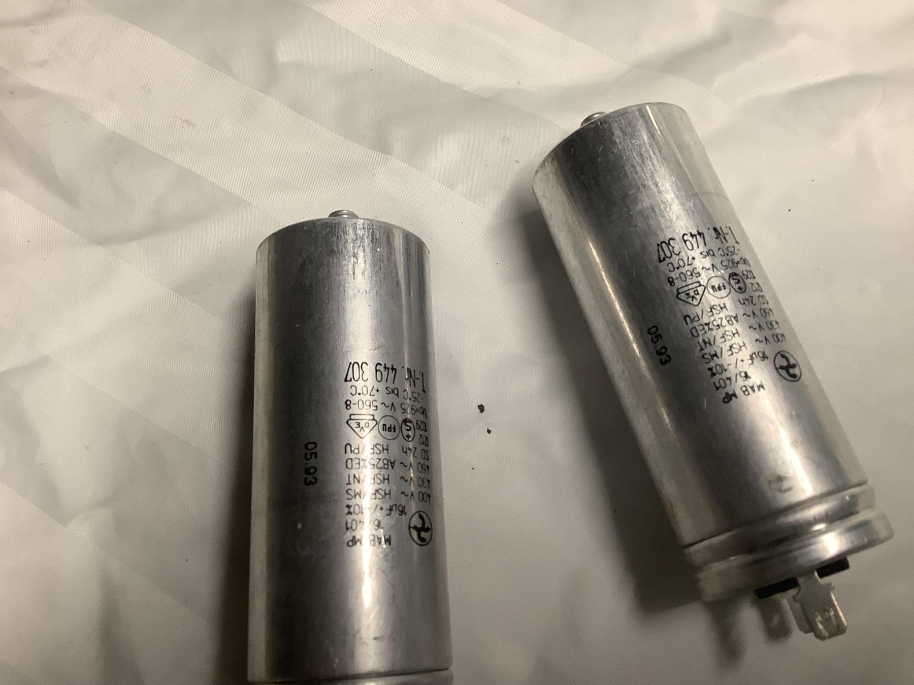 Componenti elettronici: KONDENSATOREN 16 uF – Usato da Glarus venduto da Mdelphi 9