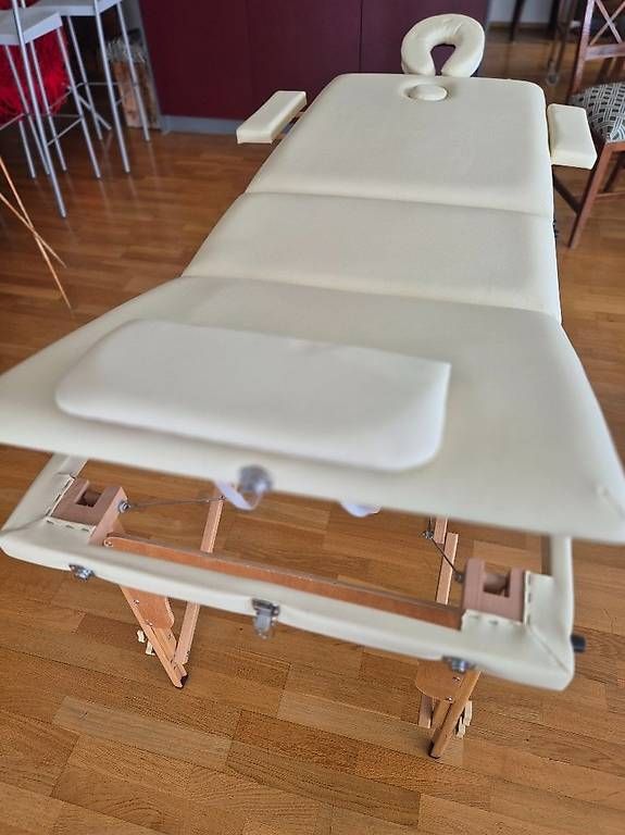 Liegen & Liegestühle: Massageliege mobil – Gebraucht aus St.Gallen von nebede 2