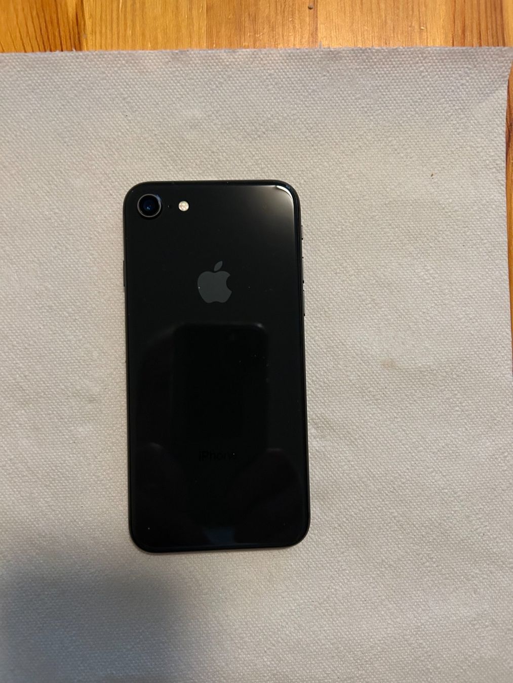 Apple Telefoni cellulari / Smartphones: iPhone 8 Plus, Top Zustand, mit Safe-Hülle – Usato da Bern venduto da Fireblades 2