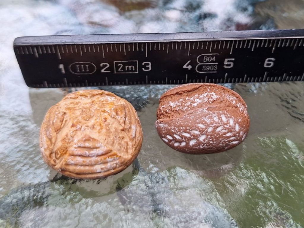 Case e mobili per bambole: Puppenhaus Holzofen Brote – Nuovo (secondo la descrizione) da Zürich venduto da HandmadeTinyFood 1