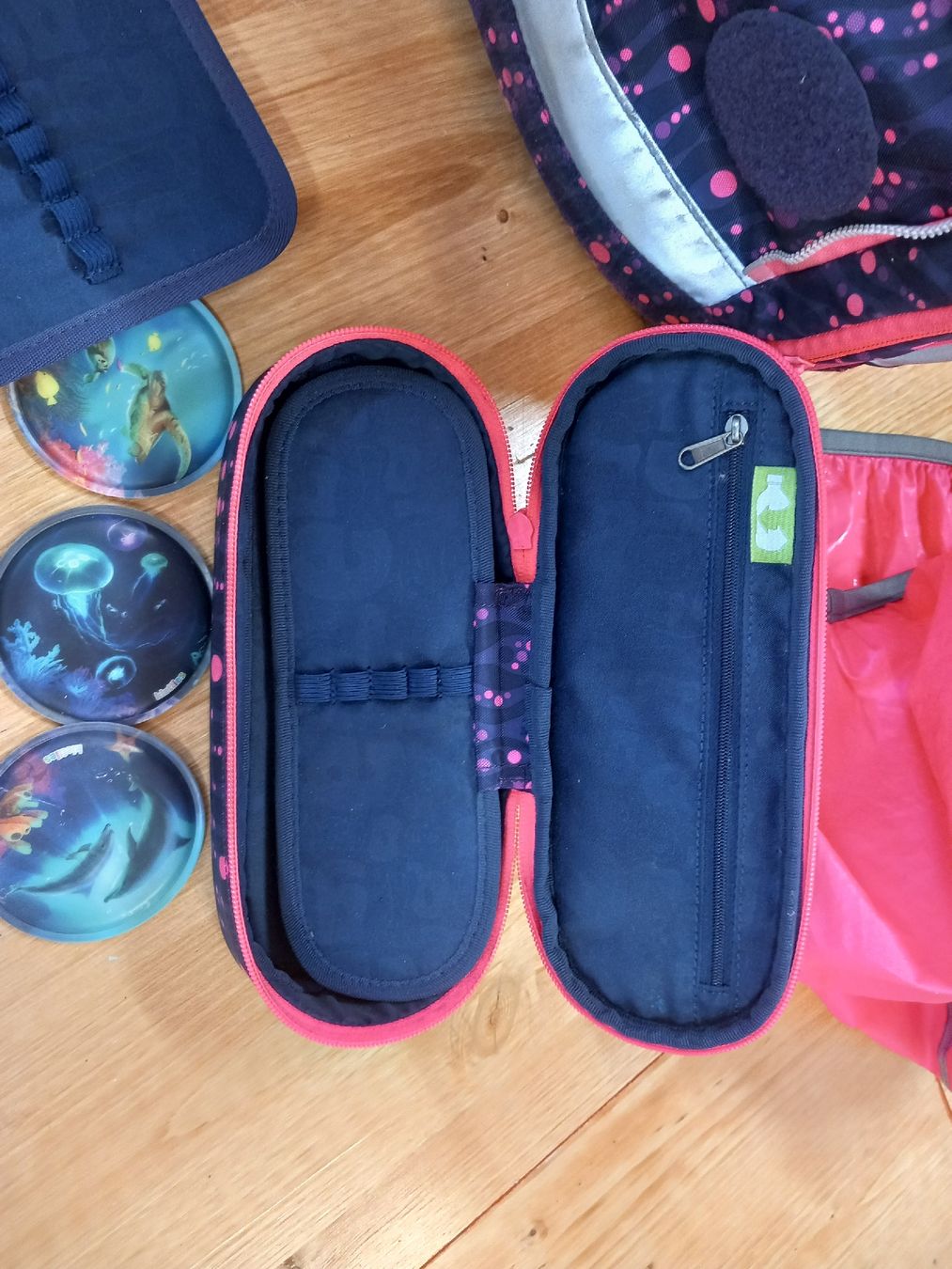 Ergobag Kindertaschen: ERGOBAG Schulthek inkl. Turnbeutel und Etuis – Gebraucht aus Oberurnen von nicoelchen2012 1