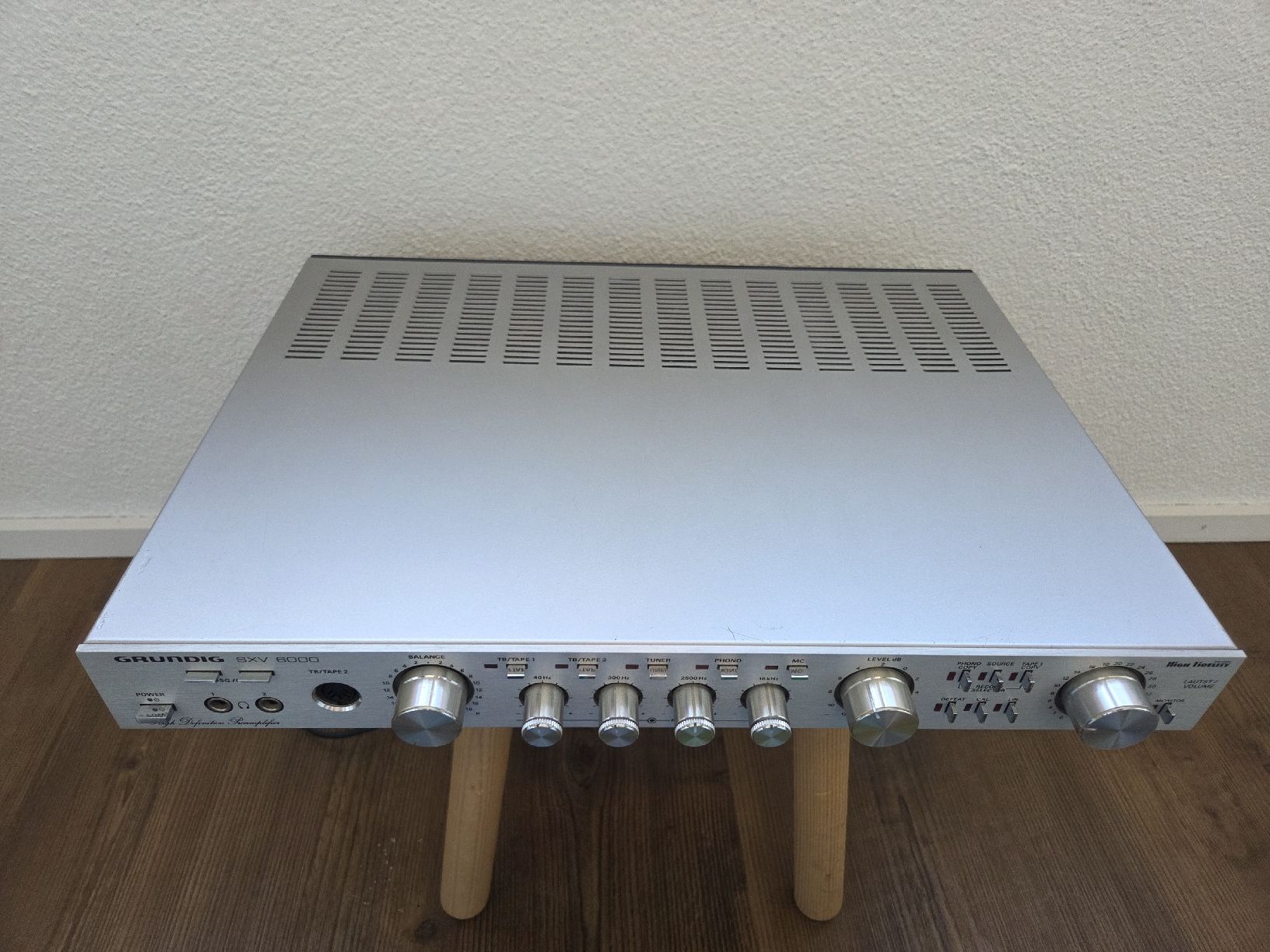 Grundig Amplificatori: Grundig SXV 6000, Class A Vorverstärker – Usato da Rickenbach LU venduto da Orfeo2011 3