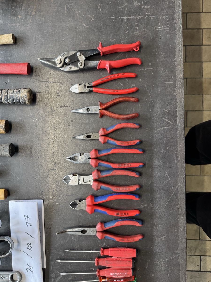 Knipex Tutti gli attrezzi: Div Werkzeug – Usato da Bärau venduto da Luschwa 4