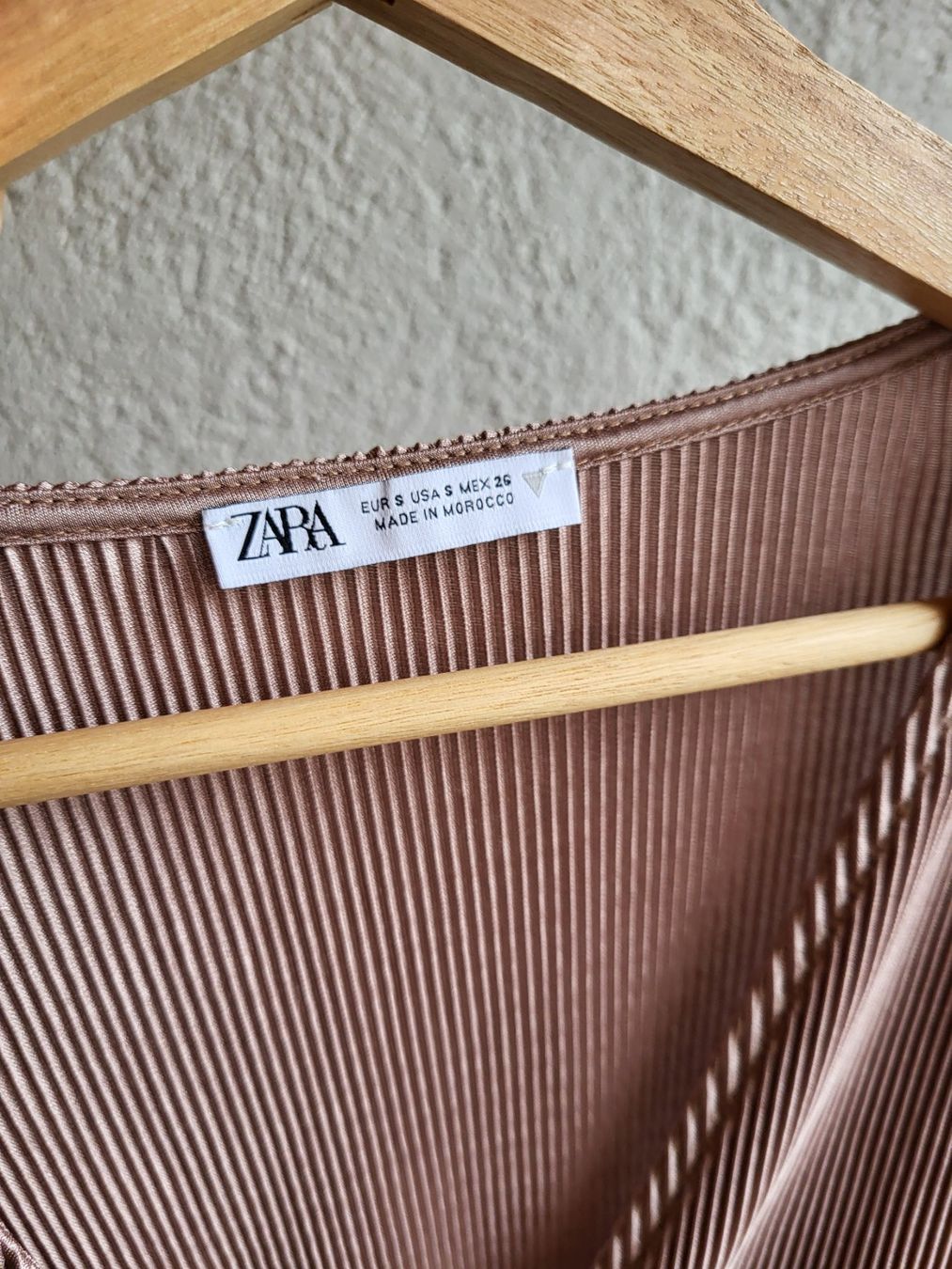 Zara Top: Top Zara – Usato da Eggiwil venduto da kariiina 3