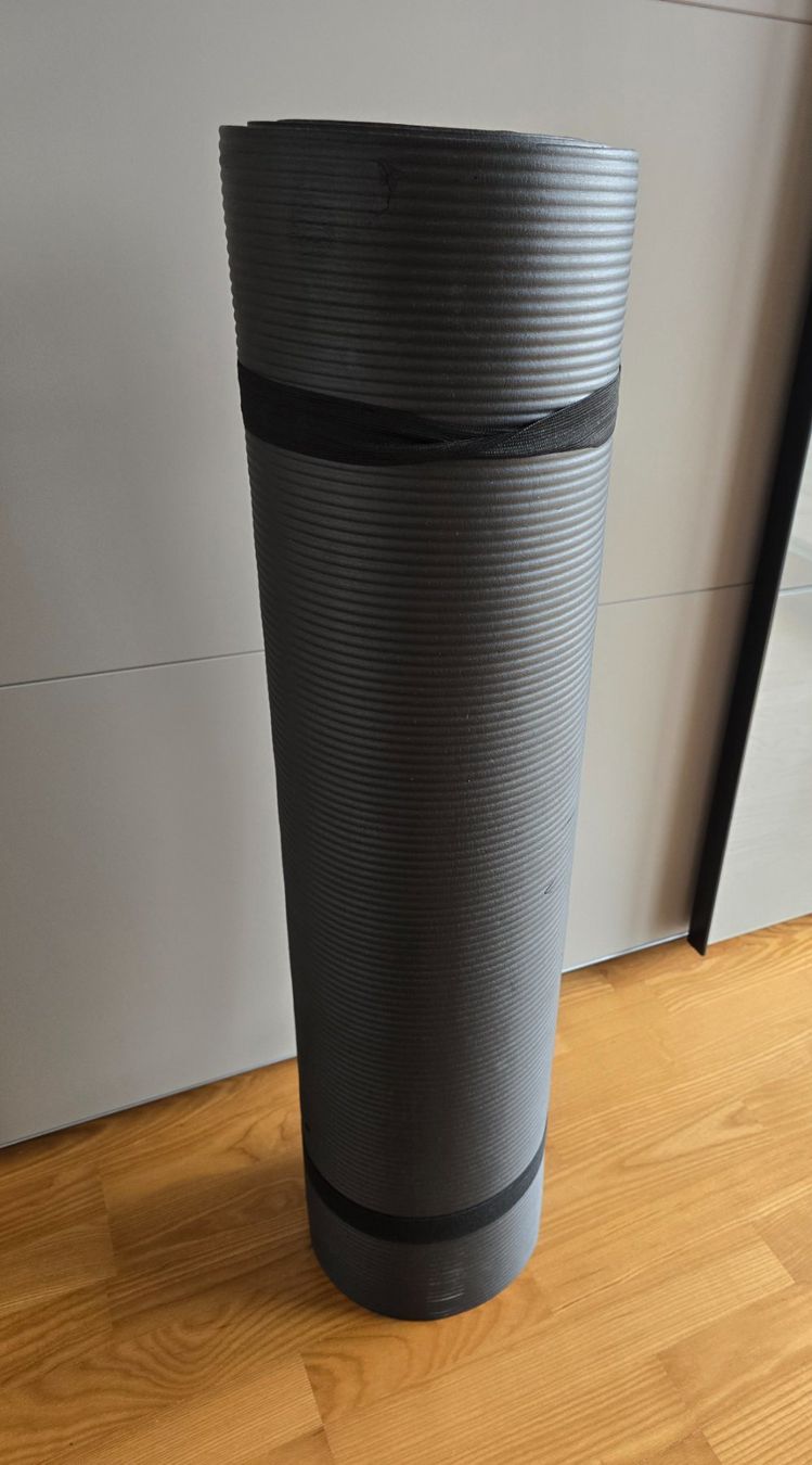 Tappetini fitness: Gymnastikmatte schwarz – Usato da Alpnach Dorf venduto da ben_zb29