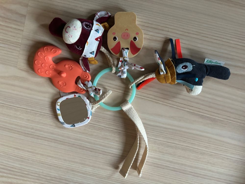 Jouets: Hochets, livre et doudou pour bébé – Neuf (Voir description) à Chapelle (Glâne) par cle_pjg7 6