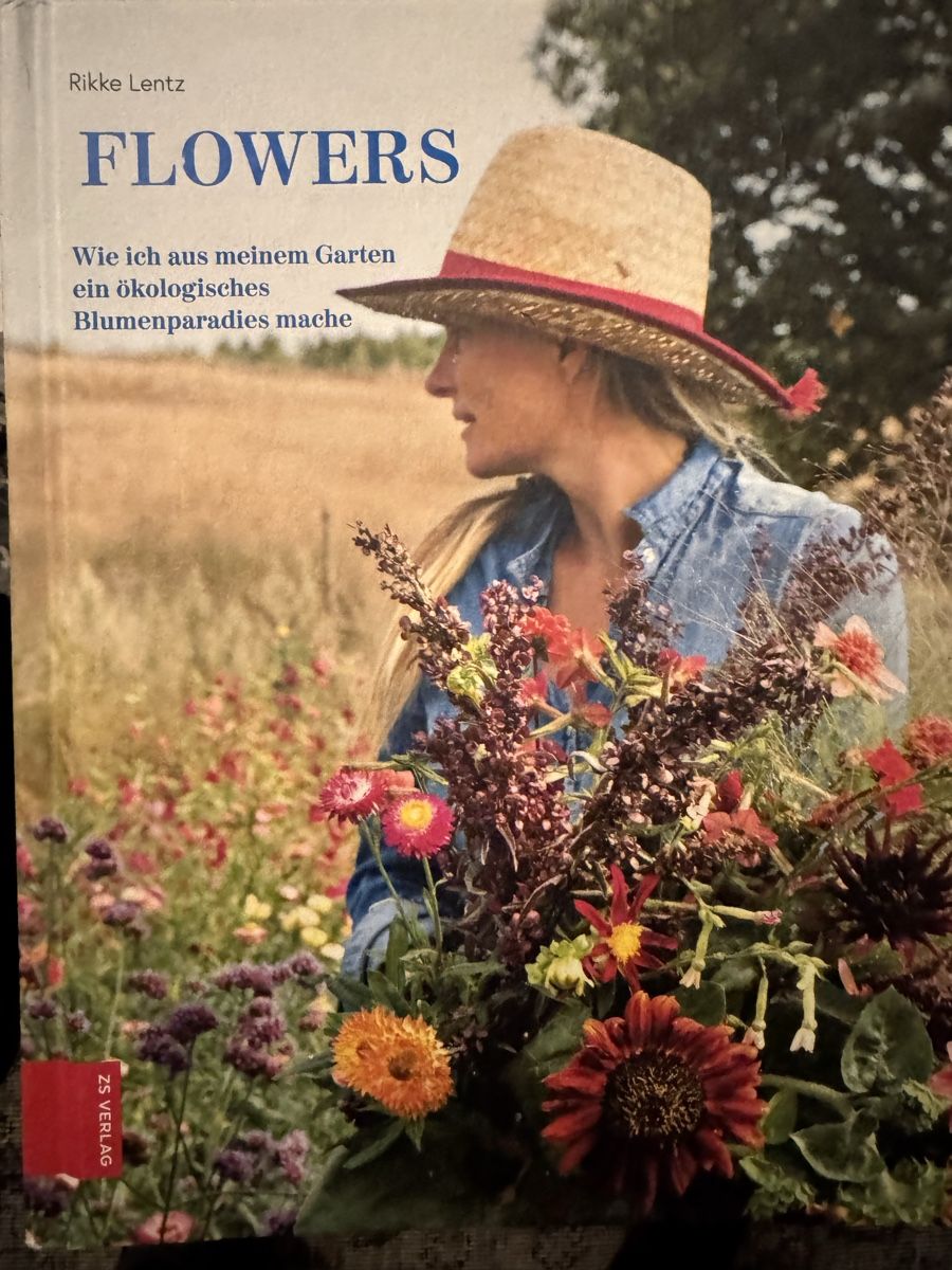 Libri: FLOWERS Rikke Lentz – Usato da Wimmis venduto da andi_p