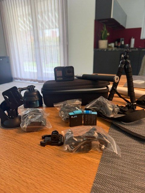 Gopro Action Cam: GoPro 8 Defekt, Rotes Licht – Defekt aus Büsserach von Hot_Shots 5