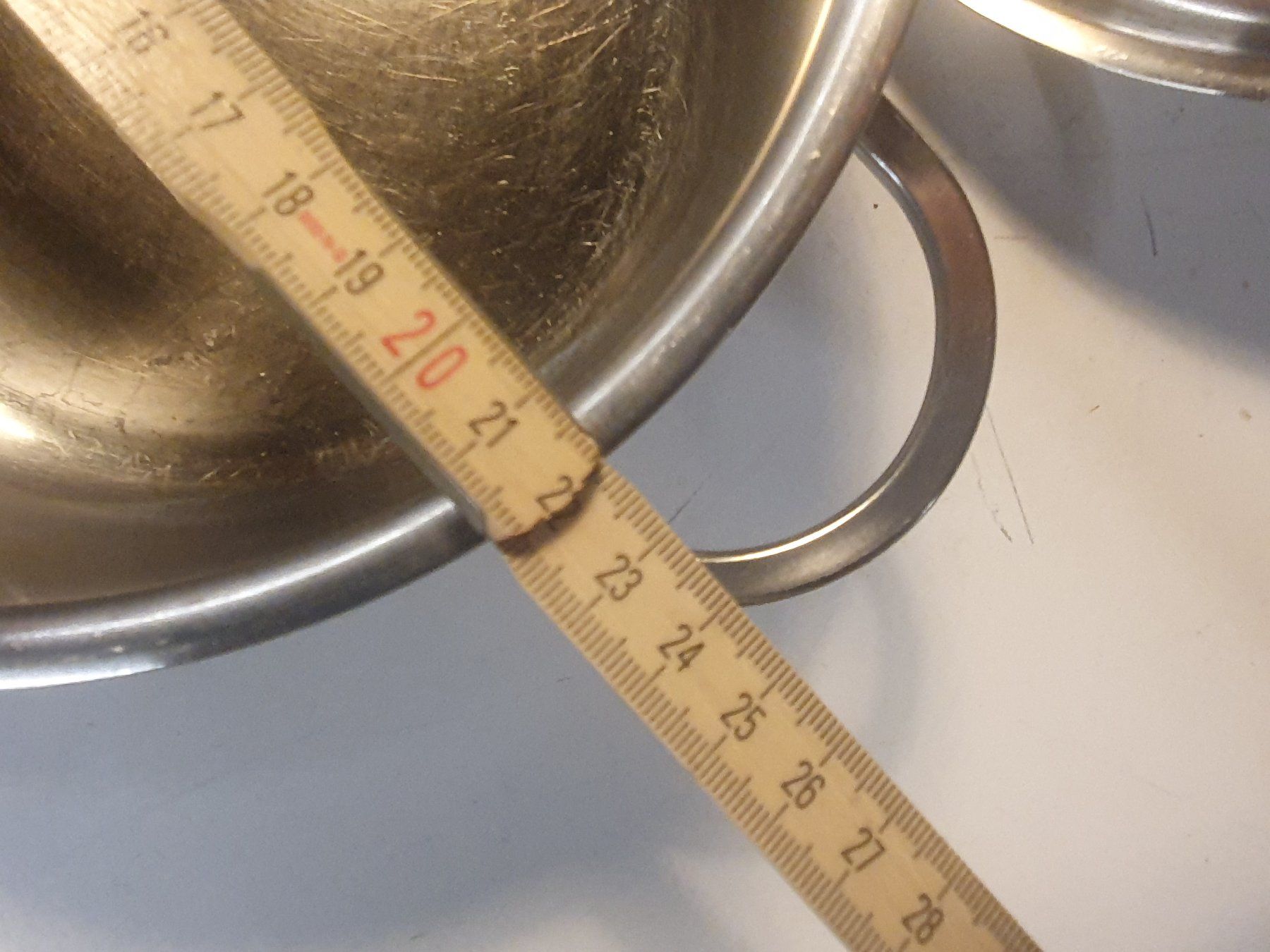 Padelle: Kochpfanne 2-Griffig 21 cm mit Chromstahldeckel – Usato da Zürich venduto da loosebone 5