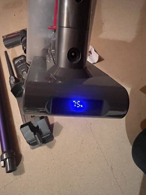 Aspirapolveri & Accessori: Dyson V6 Blanc complet, batterie neuve – Usato da La Corbaz venduto da Fred666 2