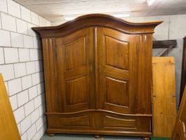  Antiker Schrank  (200)