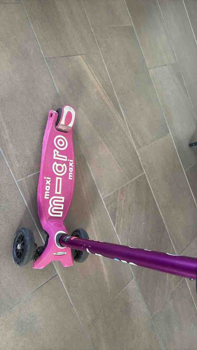 Micro Kickboard: Micro Maxi Trottinette Rosa Gebraucht – Gebraucht aus Niederglatt ZH von zuerich013