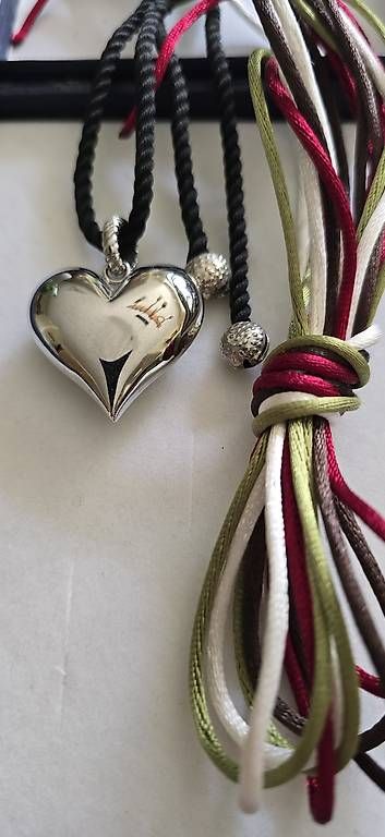 Catenine: Herzschmuck Herz Dirndlschmuck – Usato da Matzingen venduto da Poesie2