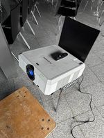 Mitsubishi WL7200U 5500 Lumen WXGA Beamer  gebraucht