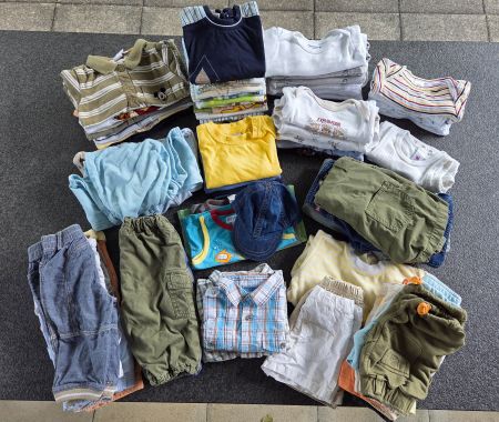 Kleiderpaket Junge Grösse 62 (70 Teile)