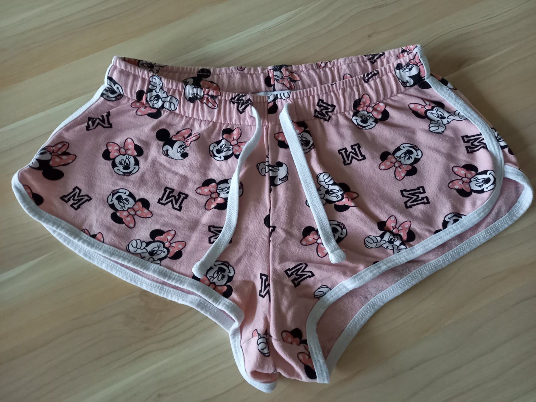 Pantaloni: Minnie Maus-Shorts in Grösse S – Usato da Obernau venduto da Corolli