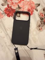 Apple FineWoven Case iPhone 17 Pro mit Band wenig gebraucht