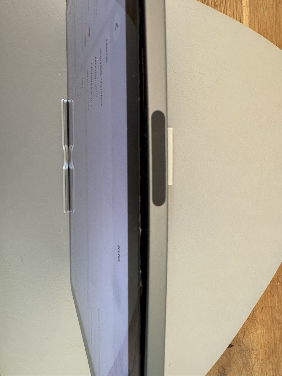 Apple Tablet PC: iPad Air 4 – 256 GB  – Defekt aus Adliswil von Busys 3