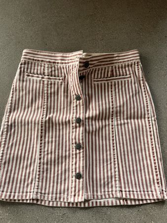 Gestreifte Sommer-Jeansrock für Damen, Grösse 26 (36)