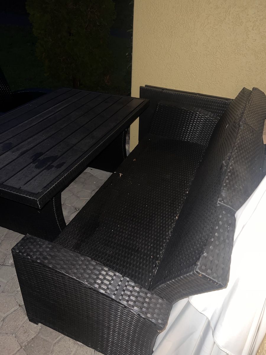 Set di tavolo e panche: Rattanlounge mit Tisch/preis verhandelbar – Usato da Bellikon venduto da nurial23 2