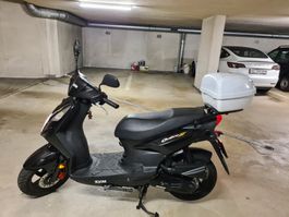 Roller Sym Orbit 50 schwarz mit Topcase AG 42366