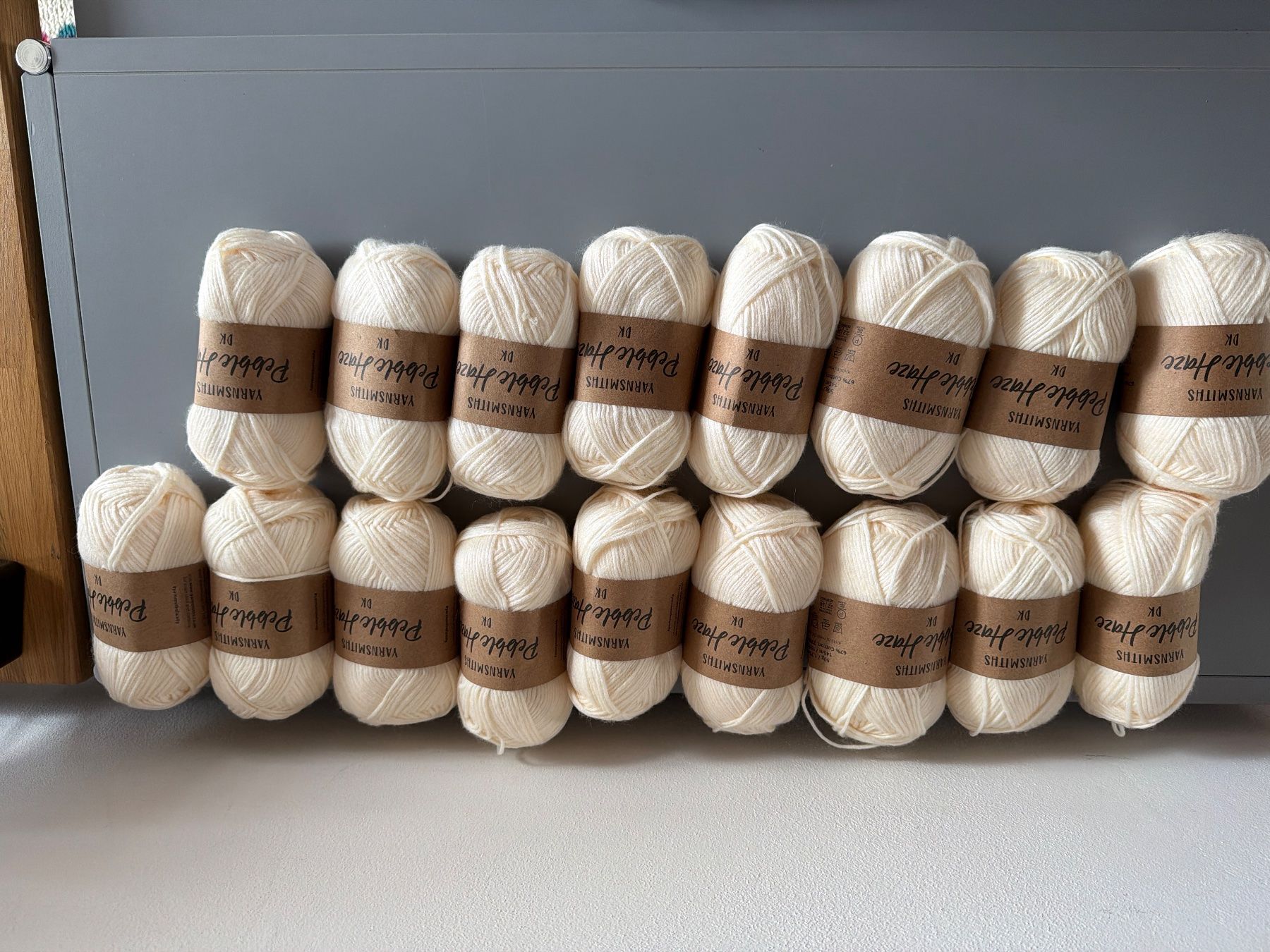 Lana: 17 x 50 gr. - 850 gr. Wolle – Nuovo (secondo la descrizione) da Villnachern venduto da Yoyo13