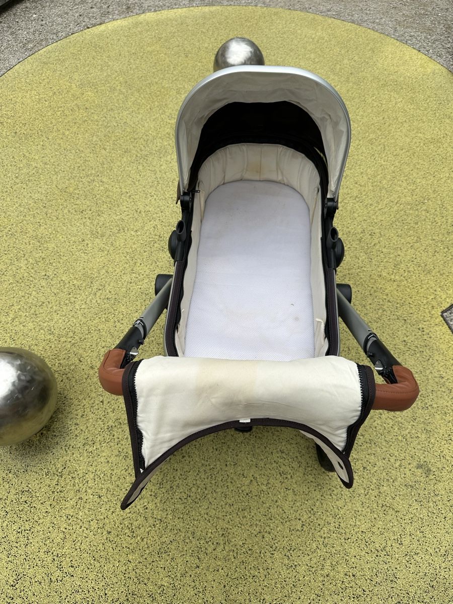Joolz Carrozzine: Kinderwagen Joolz – Usato da Dietikon venduto da mike.thorton 4